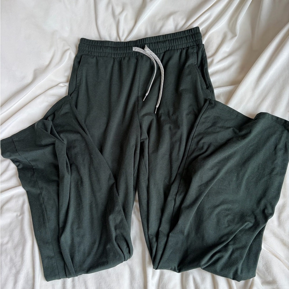 Vuori halo essential wide leg - evergreen